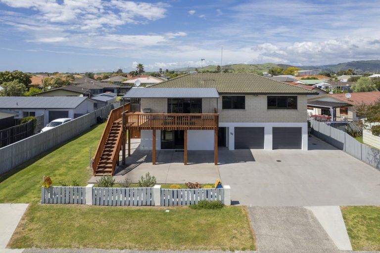 Photo of property in 3 Karepe Lane, Kumeu, 0810