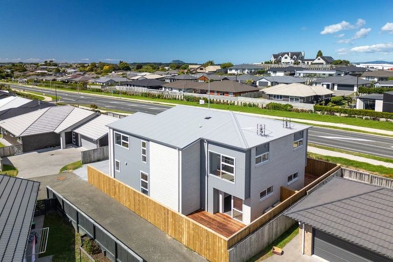 Photo of property in 38 Richardson Road, Omokoroa, 3114