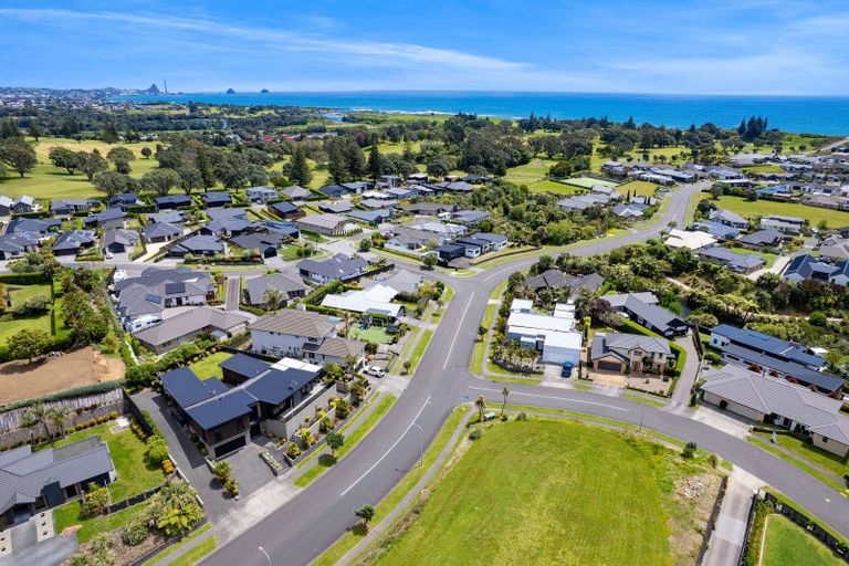 Photo of property in 2 Vardon Way, Waiwhakaiho, New Plymouth, 4312