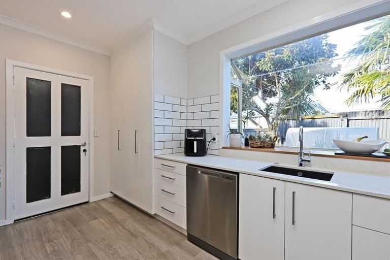 Photo of property in 78 Avondale Road, Taradale, Napier, 4112