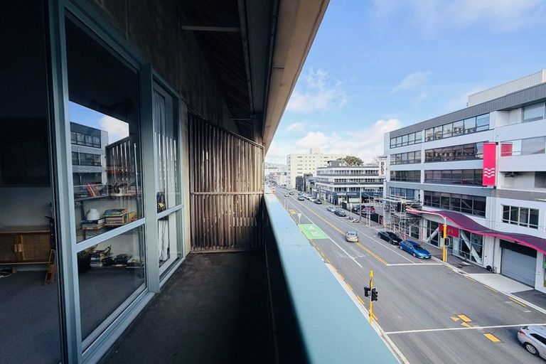 Photo of property in Metro Apartments, 7/220 Thorndon Quay, Pipitea, Wellington, 6011