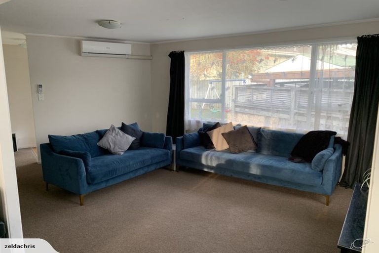 Photo of property in 27 Backhurst Grove, Massey, Auckland, 0614