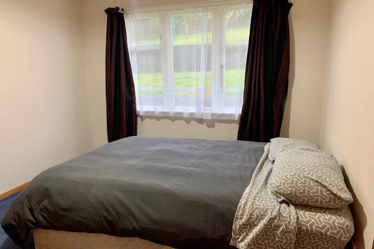 Photo of property in 129 Broderick Road, Johnsonville, Wellington, 6037