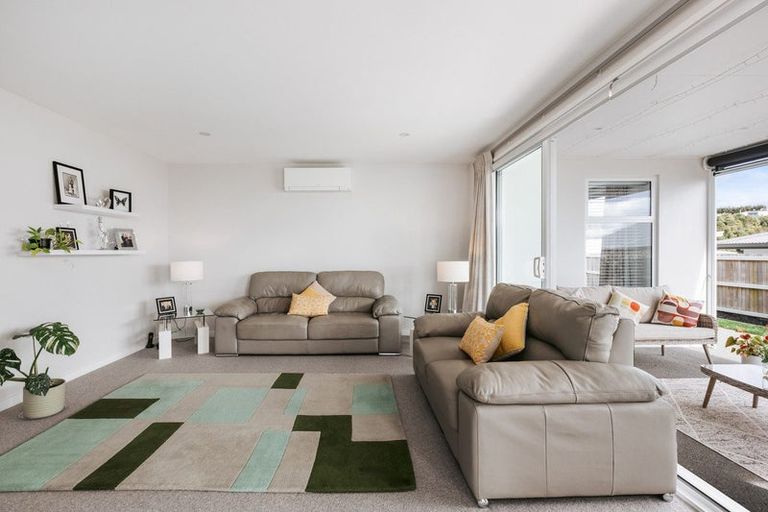 Photo of property in 74 Whakaturou Crescent, Pyes Pa, Tauranga, 3112