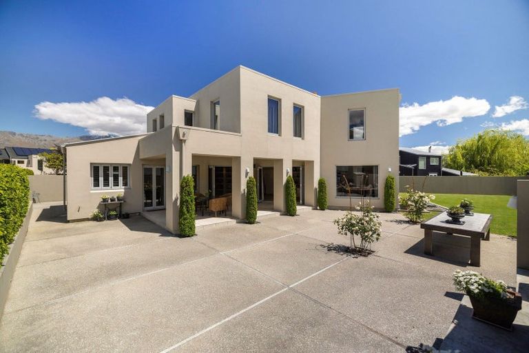 Photo of property in 17 Fox's Terrace, Arrowtown, 9302