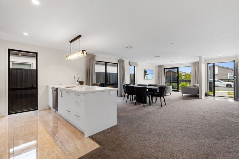 Photo of property in 26 Empire Crescent, Papamoa, 3118