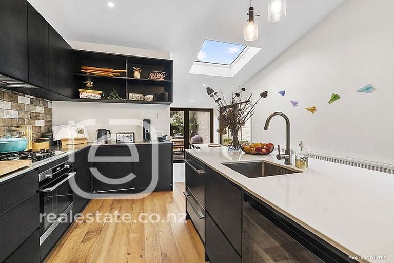 Photo of property in 104 Britomart Street, Berhampore, Wellington, 6023