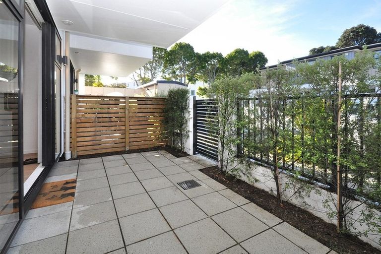 Photo of property in 2/445 Hibiscus Coast Highway, Orewa, 0931