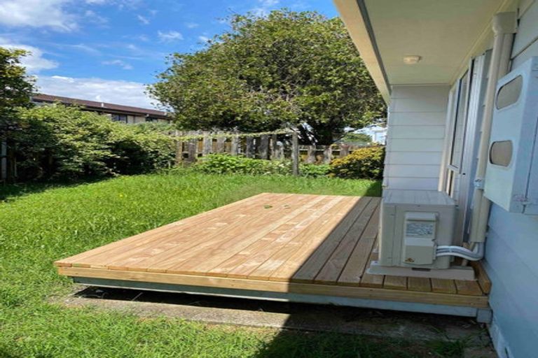 Photo of property in 4 Northall Road, New Lynn, Auckland, 0600
