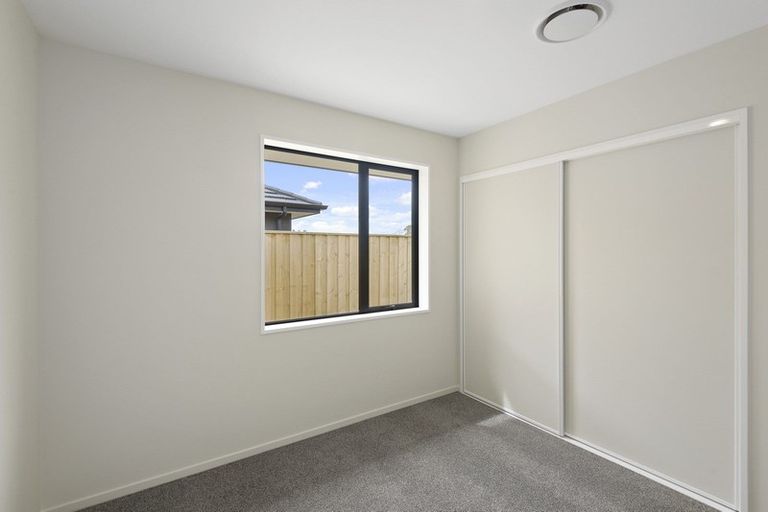 Photo of property in 16 Fairbairn Road, Rolleston, 7614