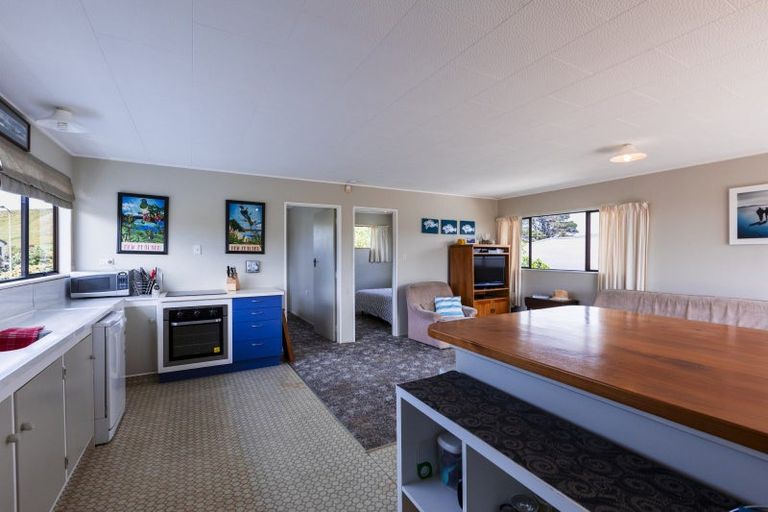 Photo of property in 14 Puketauhinu Place, Porangahau, 4293