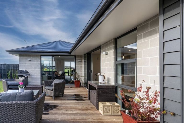 Photo of property in 21 Goldie Drive, Rangiora, 7400