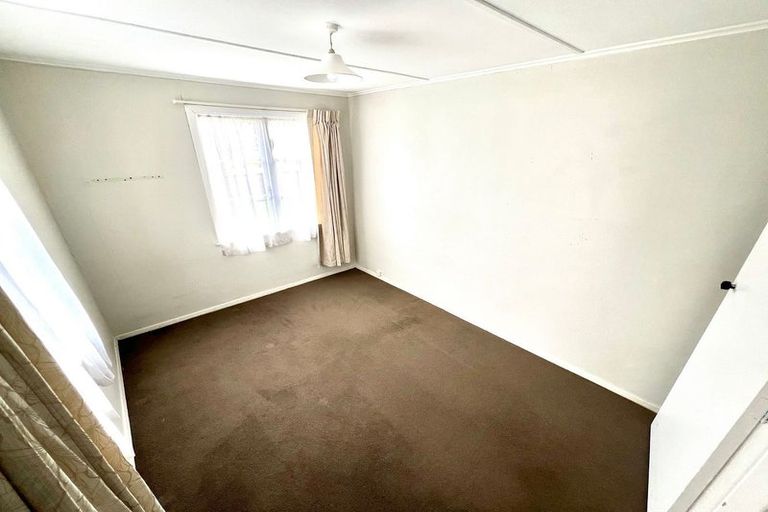 Photo of property in 1258 High Street, Taita, Lower Hutt, 5011