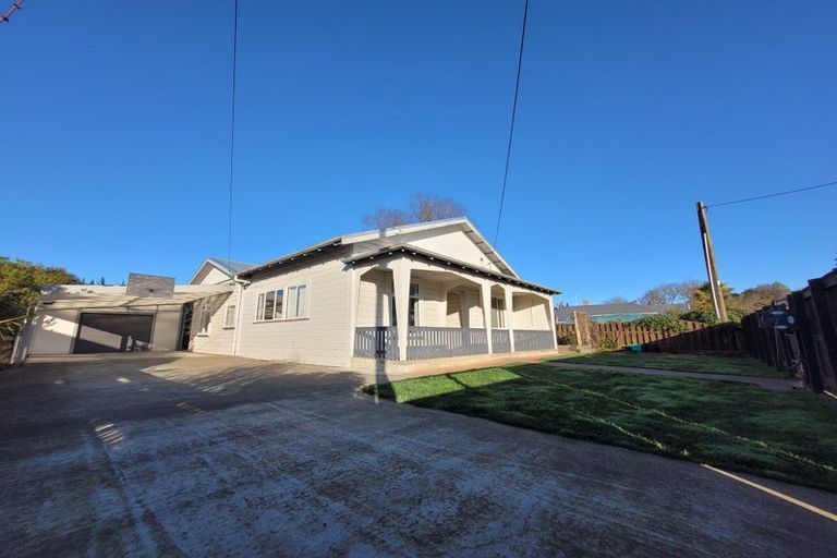 Photo of property in 9 Ruataniwha Street, Waipawa, 4210