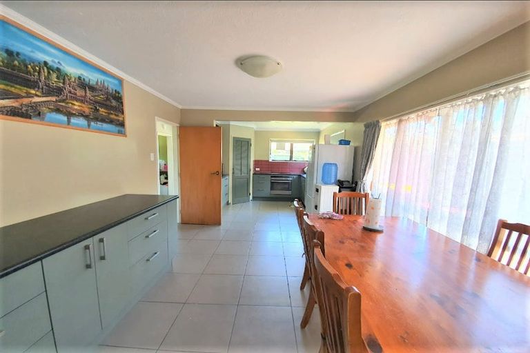 Photo of property in 21 Mcenroe Grove, Naenae, Lower Hutt, 5011