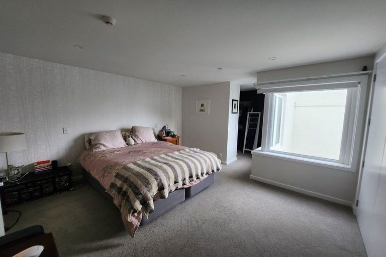 Photo of property in Rehutai Flats, 6/268 Oriental Parade, Oriental Bay, Wellington, 6011