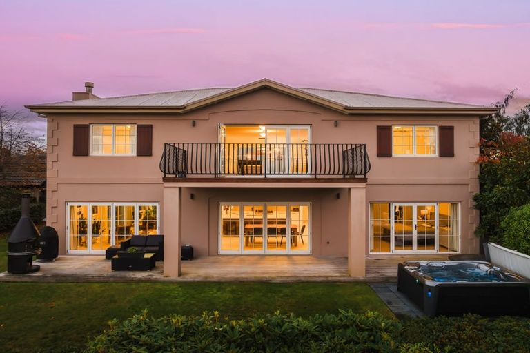 Photo of property in 18 Chateau Crescent, Rangatira Park, Taupo, 3330