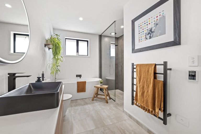 Photo of property in 11 Midsummer Avenue, Stratford, 4332