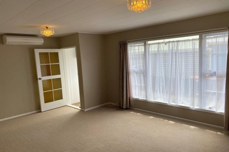 Photo of property in 87b Main Road, Wainuiomata, Lower Hutt, 5014