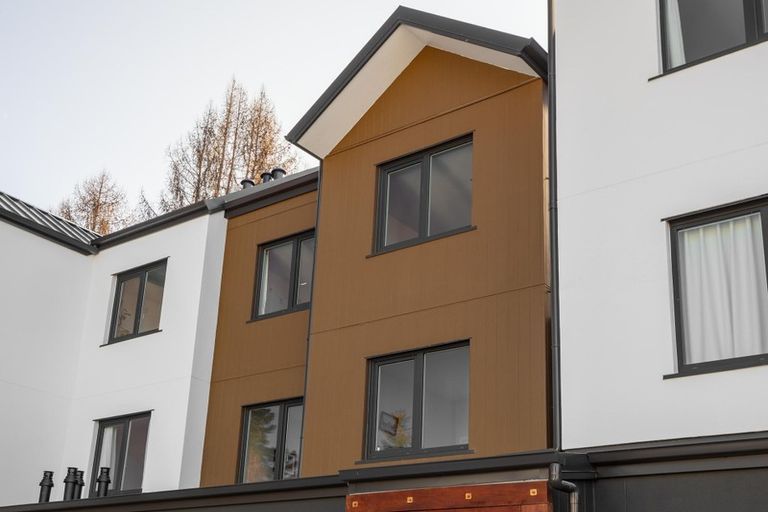 Photo of property in 21/16u George Bullen Lane, Arthurs Point, Queenstown, 9371