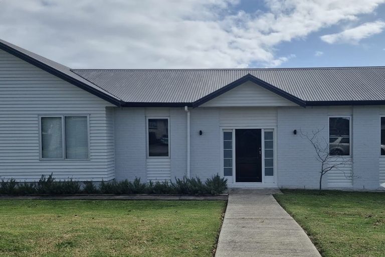 Photo of property in 1/458 Great South Road, Opaheke, Papakura, 2113