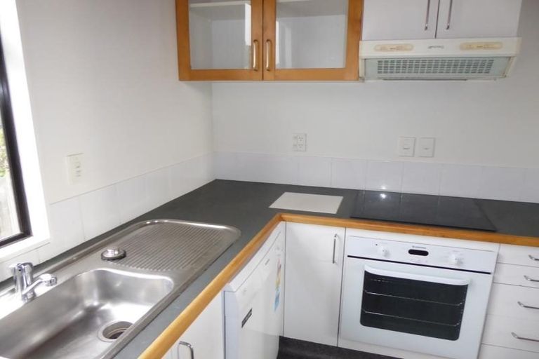 Photo of property in 80u2 Hobson Street, Thorndon, Wellington, 6011