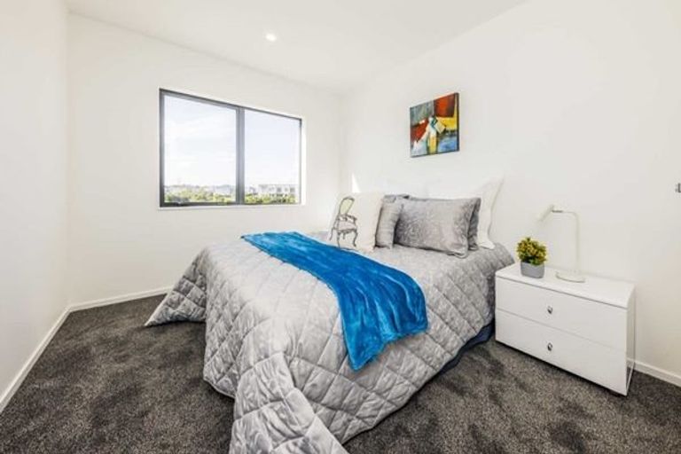 Photo of property in 55a Soaring Bird Drive, Takanini, 2112