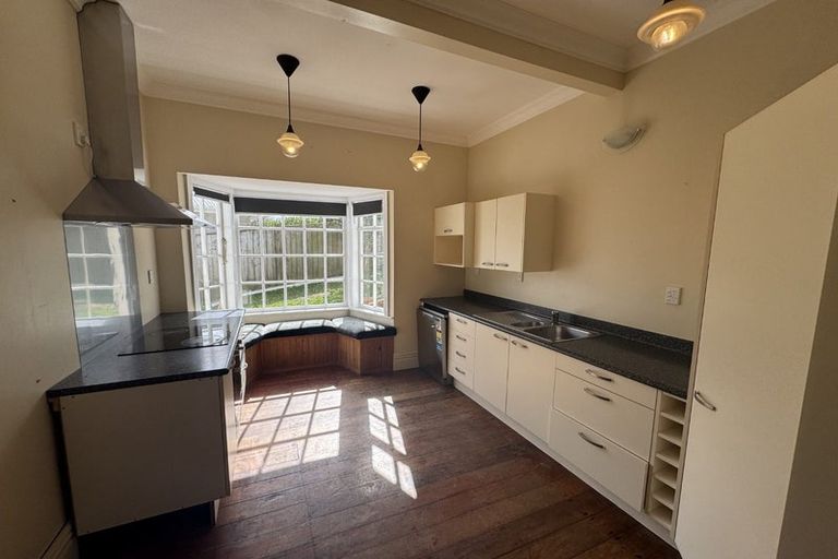 Photo of property in 27 Tawa Terrace, Tawa, Wellington, 5028