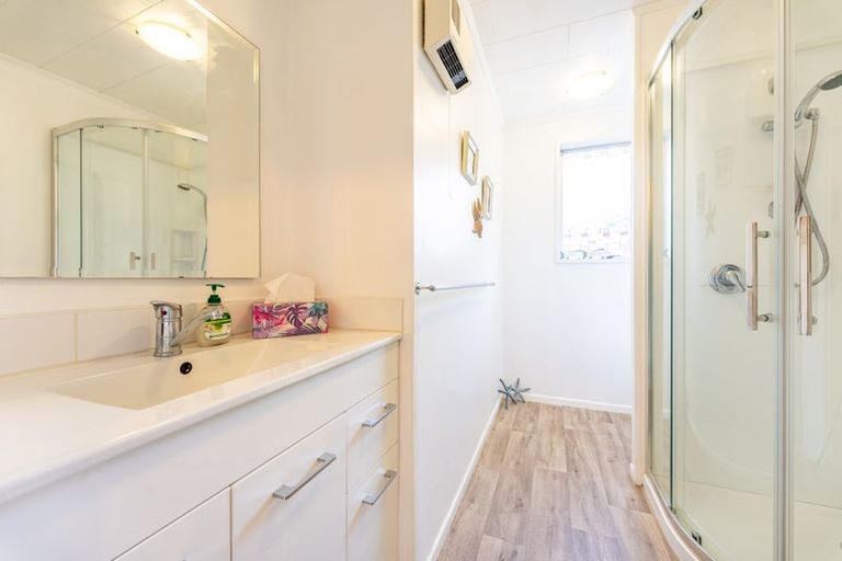 Photo of property in 2/21 Oxford Street, West End, Timaru, 7910