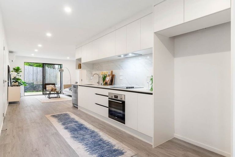 Photo of property in 6 Peara Place, Henderson, Auckland, 0610