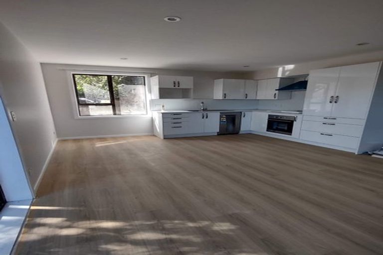 Photo of property in 11 Kinnel Grove, Papakowhai, Porirua, 5024