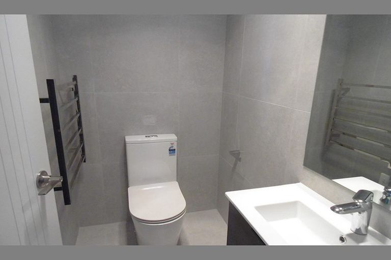 Photo of property in 28 Nephrite Lane, Henderson, Auckland, 0610