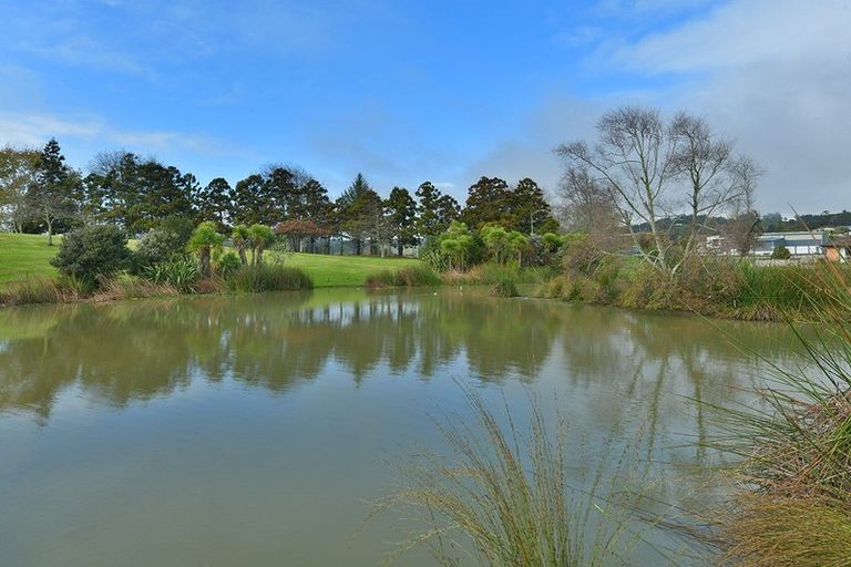 Photo of property in 30 Cabeleigh Drive, Helensville, 0800