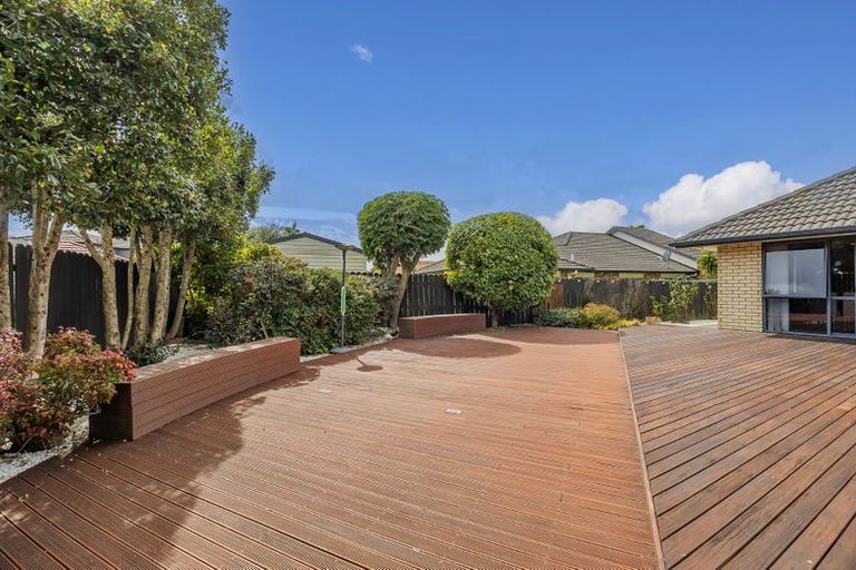 Photo of property in 56 Lothian Brae, Wattle Downs, Auckland, 2103