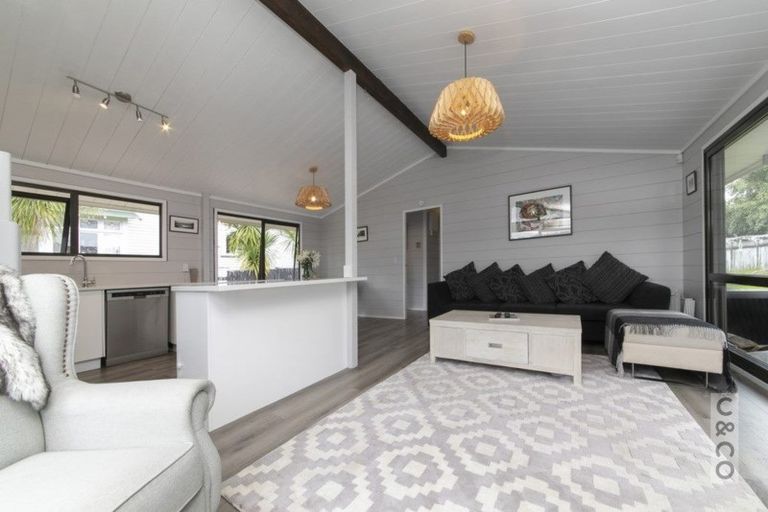 Photo of property in 8 Duke Street, Riverhead, 0820