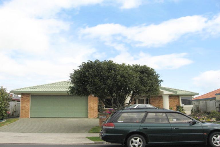Photo of property in 122 Santa Monica Drive, Papamoa Beach, Papamoa, 3118
