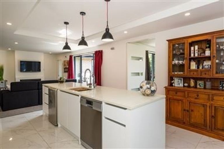 Photo of property in 28a Springwater Avenue, Northwood, Christchurch, 8051