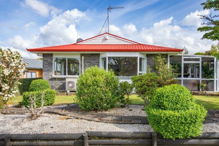 Photo of property in 54 Lansdowne Crescent, Glenview, Hamilton, 3206