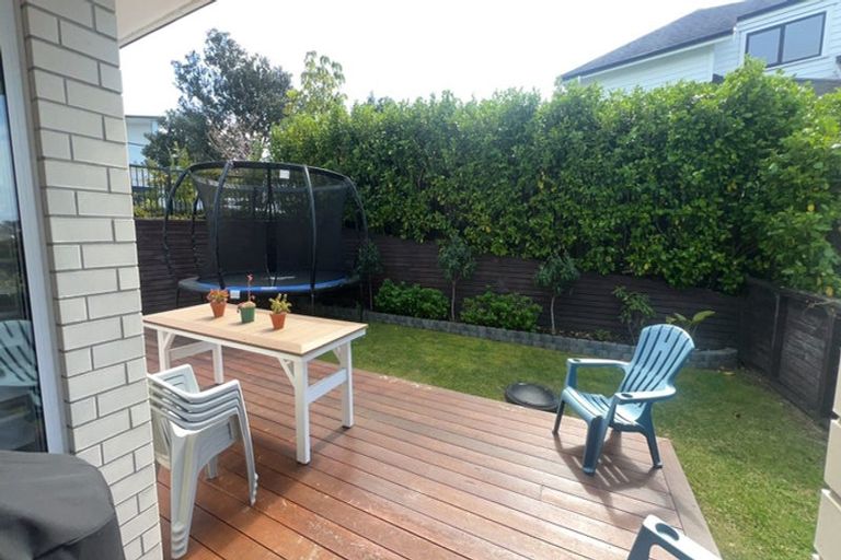 Photo of property in 15 Boardwalk Rise, Long Bay, Auckland, 0630