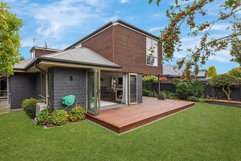 Photo of property in 130 Wairakei Road, Bryndwr, Christchurch, 8053