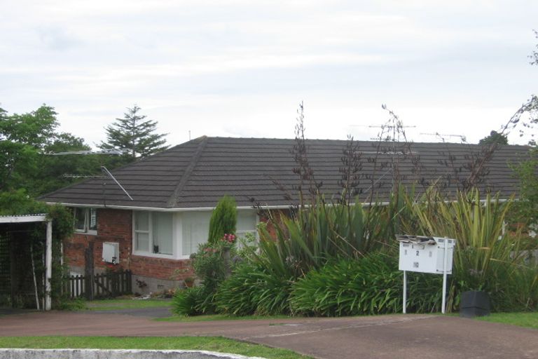 Photo of property in 1/10 Liston Street, Northcote, Auckland, 0627