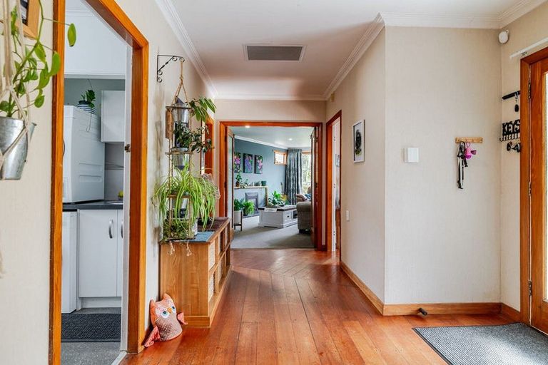 Photo of property in 27 Sheffield Street, Awapuni, Palmerston North, 4412