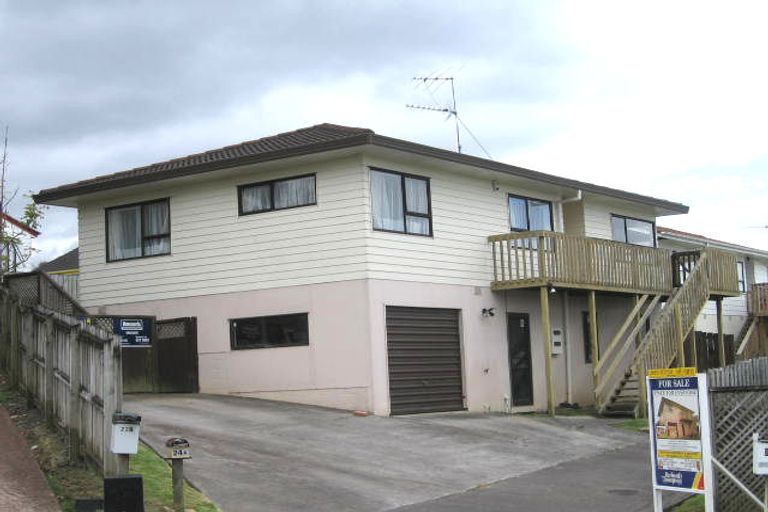 Photo of property in 24 Madigan Place, Glendene, Auckland, 0602