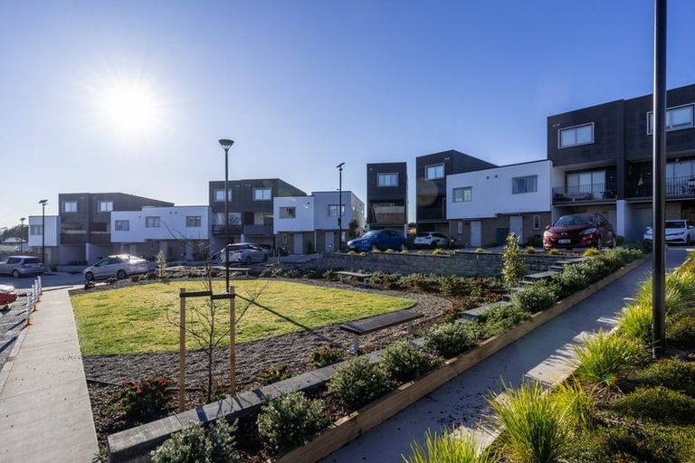 Photo of property in 25 Ngae Place, Mangere East, Auckland, 2024