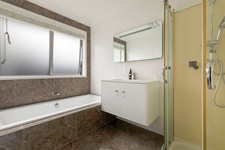 Photo of property in 1 Puketi Lane, Waiuku, 2123