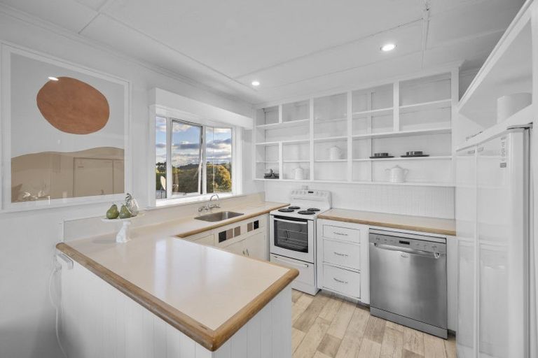 Photo of property in 14 Le Quesne Road, Bay View, Napier, 4104