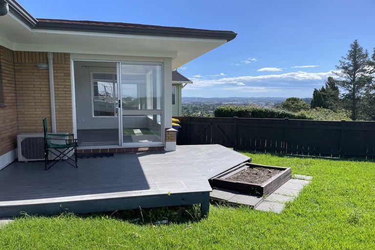 Photo of property in 1/4 Pemberton Avenue, Bayview, Auckland, 0629