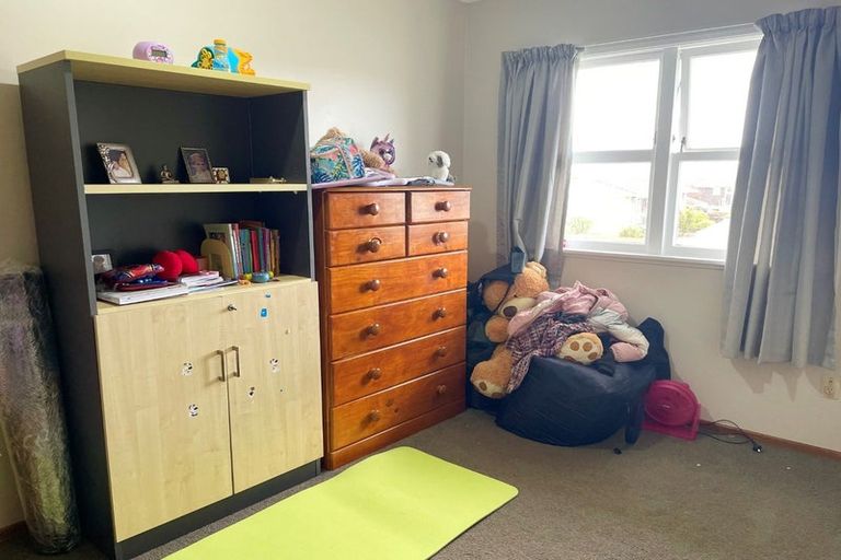 Photo of property in 11 Helleur Road, Massey, Auckland, 0614