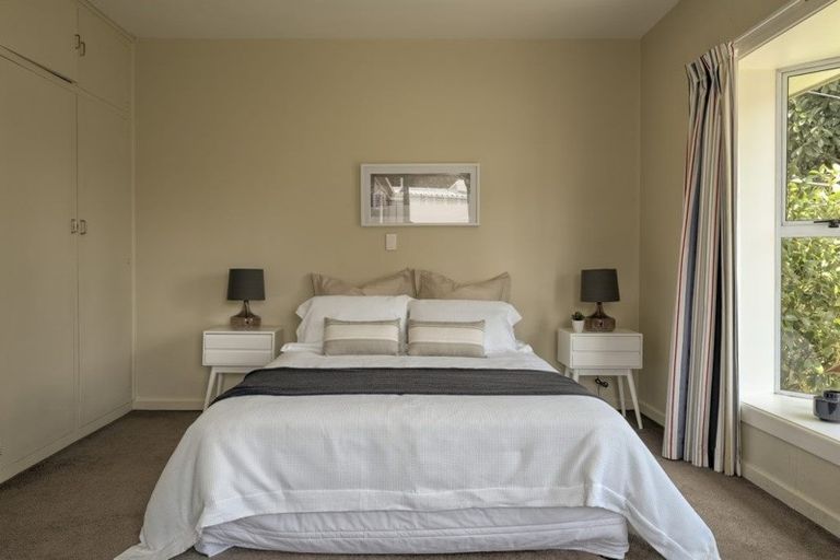 Photo of property in 92 Palatine Terrace, Saint Martins, Christchurch, 8022