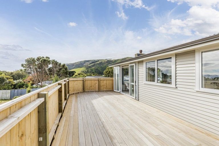 Photo of property in 135 Muri Road, Pukerua Bay, 5026